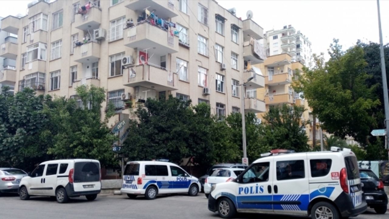 Adana'da çıkan silahlı kavgada 1 kişi yaralandı