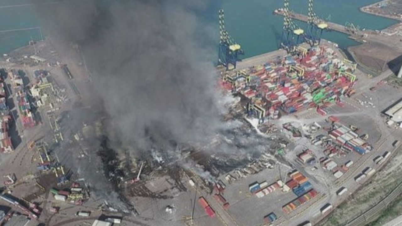 İskenderun Limanı'nda yangın kontrol altına alındı
