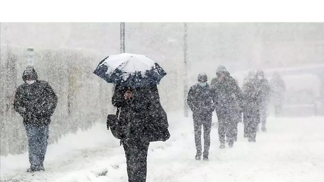 Meteoroloji ve AKOM'dan Uyarı: İstanbul'a kar yaklaşıyor!