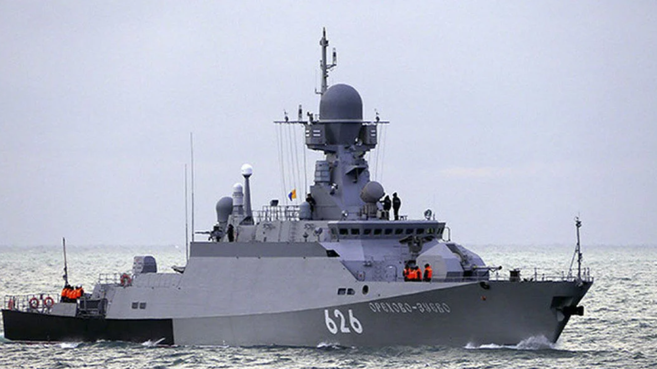 Kırım açıklarında Rus füze gemisi  battı