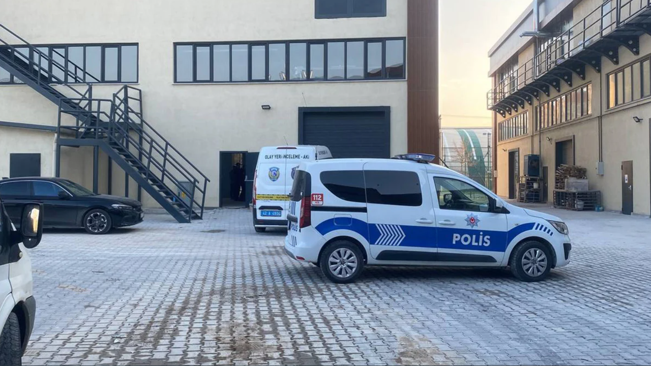 Konya'da Yük Asansörü Düştü: 3 Kişi Yaralandı