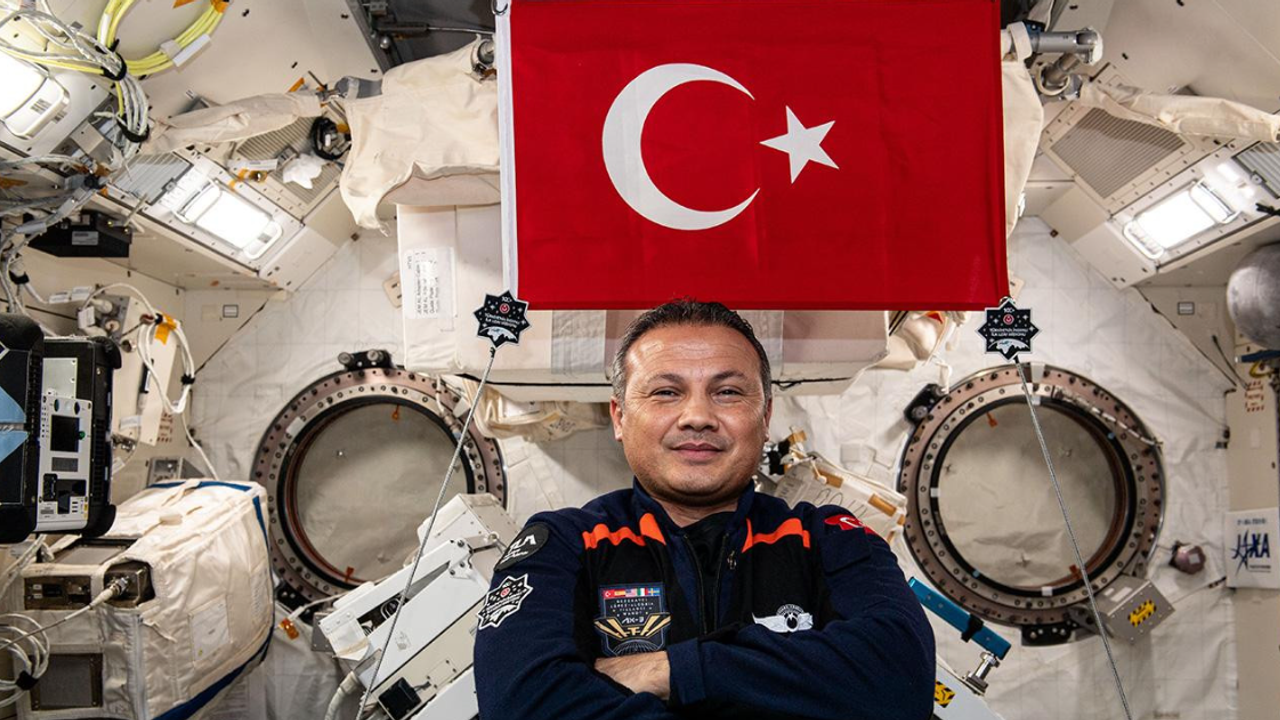 İlk Türk astronotu Alper Gezeravcı bugün Dünya'ya iniyor