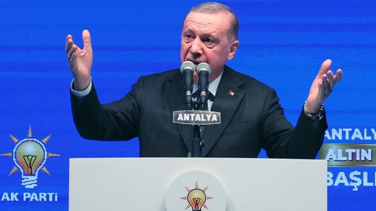 Erdoğan Özgür Özel'e Kılıçdaroğlu'nu hatırlatarak : 'Aynı hançer kendi sırtına da inebilir'