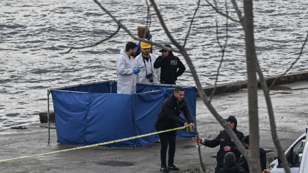 Ortaköy'de iki kişi denize düştü: Biri öldü!