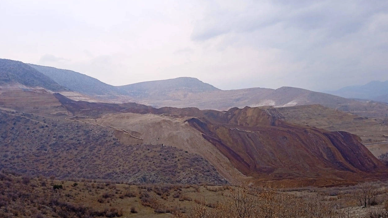 Erzincan'da altın madeninde heyelan: Göçük altında işçilerin olduğu iddia ediliyor
