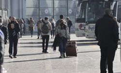 CHP Gençlik Kolları'ndan 'askıda otobüs bileti' kampanyası