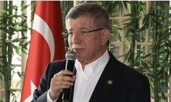 Ahmet Davutoğlu, Erdoğan'dan randevu istedi: 'Başörtüsünü siyasi bir gol fırsatı olarak görmeyin'