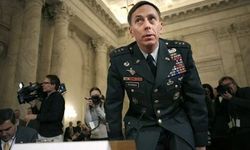 Türkiye’nin yakından tanıdığı isim David Petraeus’tan nükleer uyarı