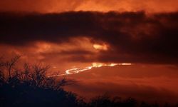ABD: Dünyanın en büyük aktif yanardağı Mauna Loa'da 38 yıl sonra patlama