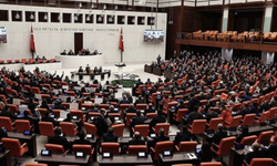 AKP’li İsmail Güneş, İçişleri Bakanlığı’nın bütçe görüşmelerinde Said Nursi’yi övdü