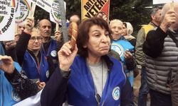 Emeklinin ‘açlık’ isyanı: TÜİK’i protesto ettiler