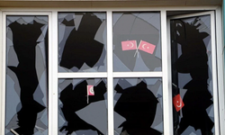 Teröristler Karkamış'ta okulu vurdu