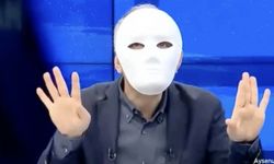 Emin Çapa ‘mimik’ cezasını maske takarak protesto etti