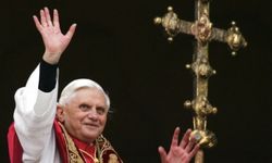 Eski Papa 16. Benedikt 95 yaşında hayatını kaybetti