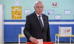 Tunus’ta katılımın yüzde 10'u bulmadığı genel seçim sonrası Cumhurbaşkanı Said'in meşruiyeti tartışılıyor