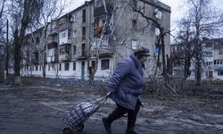 Ukrayna'ya hava saldırısı başlatan Rusya, 100’den fazla füze fırlattı