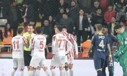 Antalyaspor yönetimi, Fenerbahçe karşılaşmasındaki VAR kayıtlarının açıklanmasını istedi