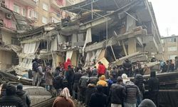 Diyarbakır'da bulunan BBC Türkçe muhabiri Hatice Kamer'den ilk deprem izlenimleri