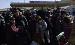 Türkiye’de depremden etkilenen Suriyelilerin bir kısmı ülkelerine geri dönüyor