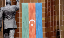 Azerbaycan Erivan'daki açılışında bayrağı yakılan Halter Şampiyonası'ndan sporcularını çekti