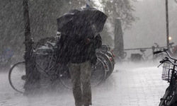 Meteoroloji İstanbul için saat verip uyardı: Sağanak yağış geliyor