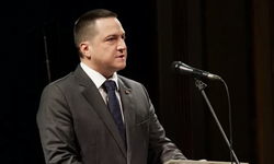 Sırbistan'da ilkokula düzenlenen silahlı saldırının ardından eğitim bakanı istifa etti