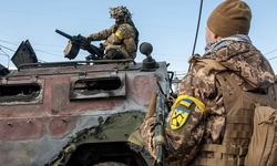 Ukrayna birlikleri, sınırdaki Rus köyünü bombaladı