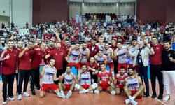 A Milli Erkek Voleybol Takımı, Katar'ı 3-2 yenerek şampiyon oldu