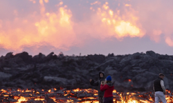 İzlanda Fagradalsfjall Yanardağı tekrar patlamaya başladı
