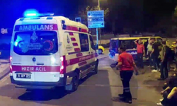İstanbul'da korkunç kaza!  Dolmuş ile taksi çarpıştı!