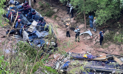 Meksika'da Yolcu Otobüsü Faciası! Uçurumdan Yuvarlandı: 18 ölü!