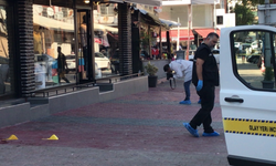Adana'da Bir İş Yerine Silahlı Saldırı! 1 Kişi Yaralandı, 1 Kişi Öldü!
