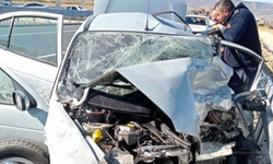 Çorum'da İki Otomobilin Çarpıştığı Kazada 1 Kişi Öldü, 2 Kişi Yaralandı!