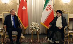 Cumhurbaşkanı Erdoğan, İran Cumhurbaşkanı Reisi ile Telefonla Görüştü!