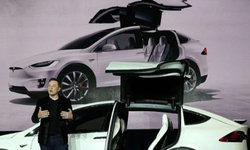 Elon Musk Açıkladı: Tesla Model X'e İki Yeni Abonelik Seçeneği Geliyor!