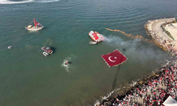 İskenderun Sahilinde Cumhuriyet’in 100. Yılı Kutlamalarında 123 Metre Türk Bayrağı Açıldı!