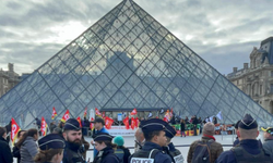 Louvre Müzesi Neden Kapatıldı?