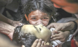 Yine Çocuklar Ölüyor! Filistinli çocukların çaresizliğini anlatan kare