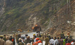 Hindistan'da Karayolu Tüneli Çöktü!