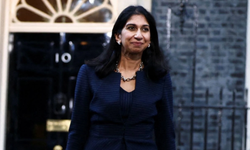 İngiltere Başbakanı Rishi Sunak, İçişleri Bakanı Suella Braverman'ı Görevden Aldı