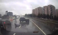 İstanbul'da Yağmur Sebebiyle Trafik Kazası Gerçekleşti!