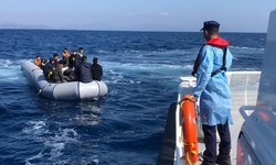 İzmir Dikili'de Yasa Dışı Göç Girişimi: 40 Düzensiz Göçmen Yakalandı