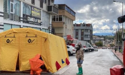 Kocaeli'de Kargo Paketinden Sızan Kimyasal Madde 14 Kişiyi Hastanelik Etti