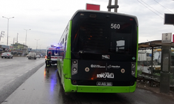 Kocaeli'de TIR'ın Arkadan Çarptığı Halk Otobüsündeki 8 Yolcu Yaralandı!