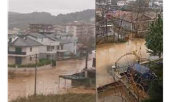 Yalova'da sağanak yağış etkili oldu: Dere taştı, evleri su bastı, vatandaşlar mahsur kaldı