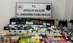Antalya'da kaçakçılık ve sahtecilik operasyonunda iki şüpheli tutuklandı