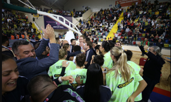 Fenerbahçe Kadınlar Basketbolda kupayı aldı