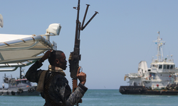 Somali açıklarında iki ABD Donanması denizcisi kayboldu