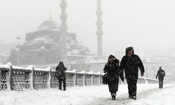 Meteoroloji ve AKOM'dan Uyarı: İstanbul'a kar geliyor!
