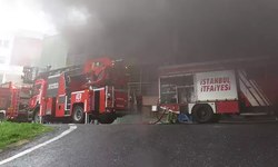 Üsküdar'da kapalı otoparkta yangın çıktı!